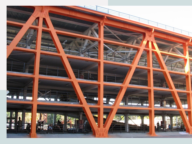 Многоуровневые паркинги в Великий Устюг от 611 руб.