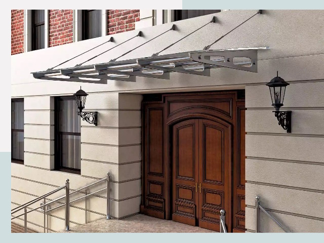 Металлические козырьки от 611 руб. в Великом Устюге